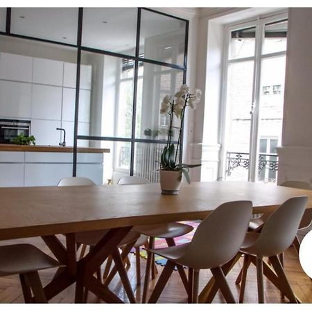 Grand Appartement Haussmannien 160M2 Besancon Exterior photo